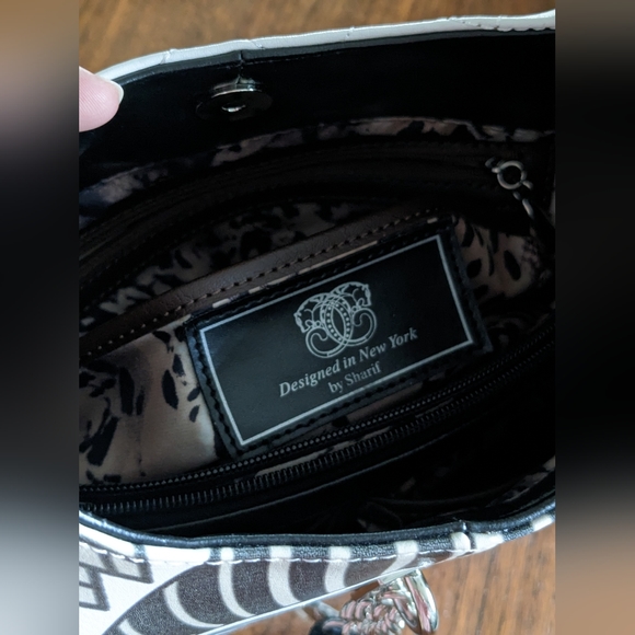 NEW Designed in NY by Sharif Shoulder Bag comes with dust bag. - Picture 6 of 7